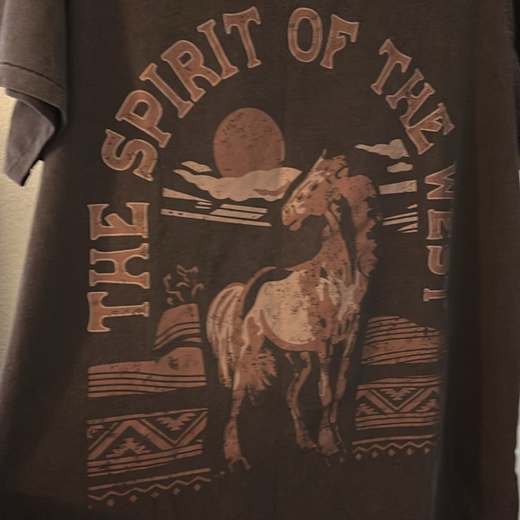 SHYANNE WM brown SHORT SLEEVE horse GRAPHIC BOYFRIEND TEE XXL plus-size - Picture 4 of 16